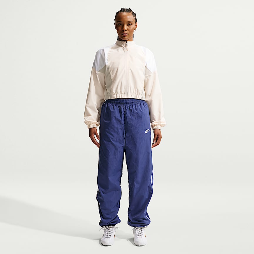 Nike Sportswear Women's Wide-Leg Woven Pants. Nike.com